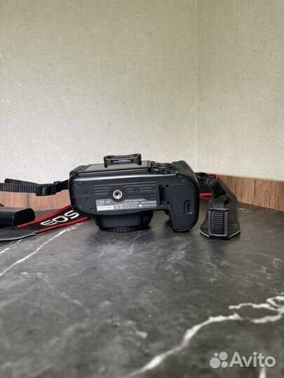 Зеркальный фотоаппарат canon 80d