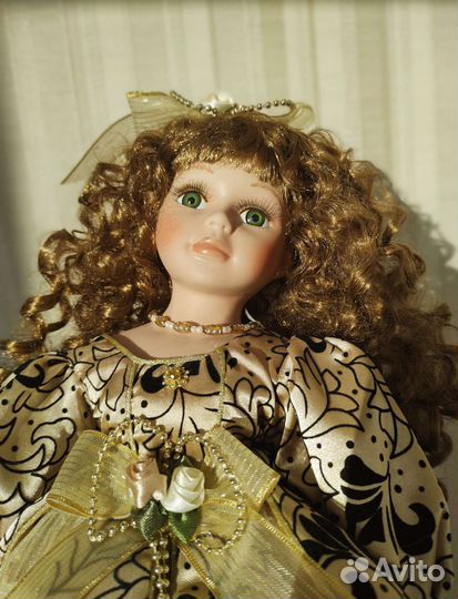 Кукла фарфоровая большая