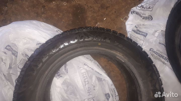 Bridgestone Ice Cruiser 7000 225/60 R17 103T