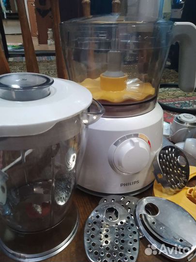 Рабочие Кухоные комбайны Philips HR 7768 и HR 7770
