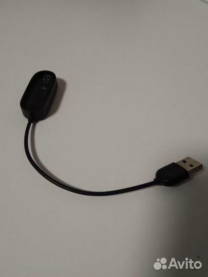 Зарядное устройство для смарт часов mi band4