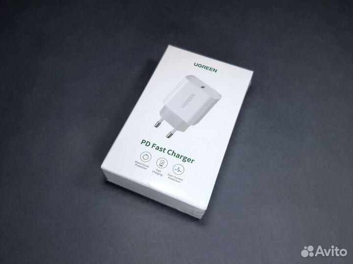 Быстрая зарядка Ugreen (новая) iPhone 20W