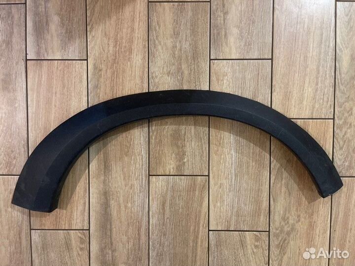 Накладка крыла передняя правая Volvo Xc70