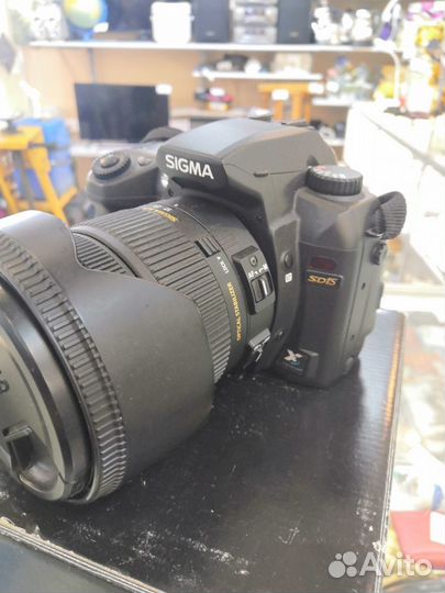 Зеркальный фотоаппарат sigma SD15
