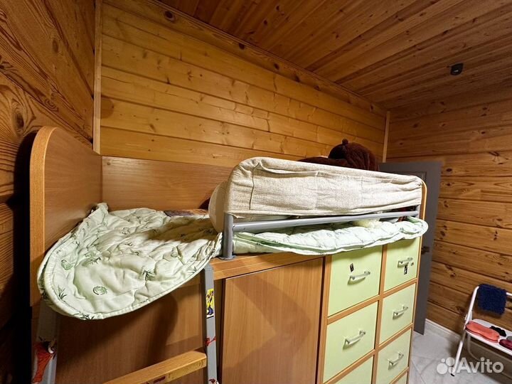 Мебельный гарнитур в детскую