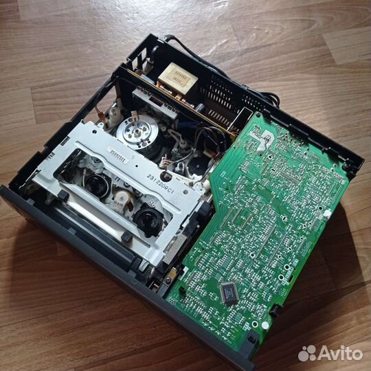 Видеомагнитофон