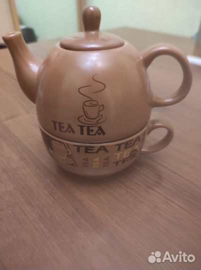 Заварочный чайник с чашкой