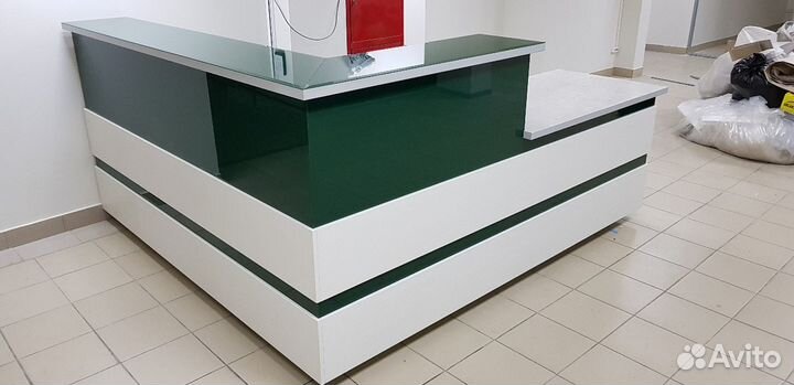 Стойки администратора ресепшн