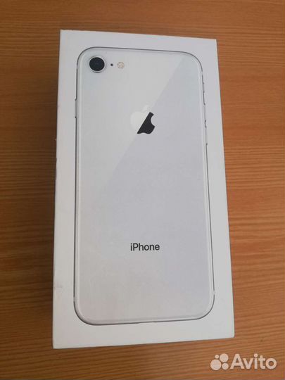 Коробка от iPhone 8