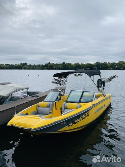 Катер буксировщик Mastercraft x25