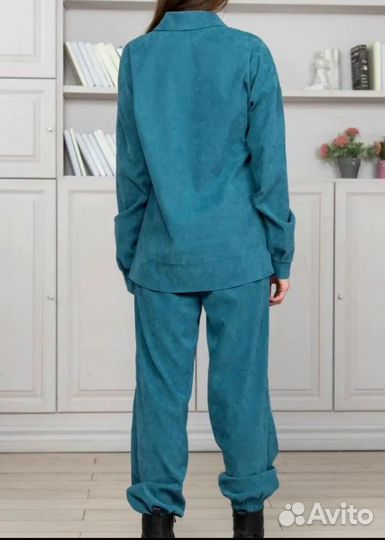 Костюм женский