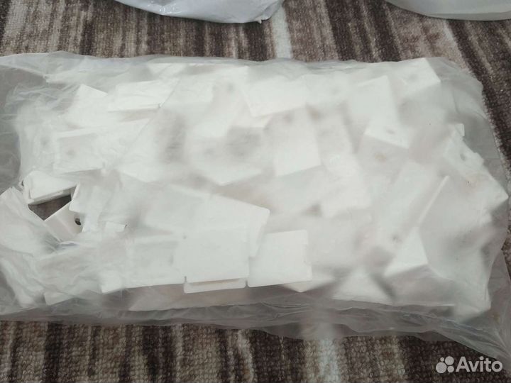 Уголки пластик