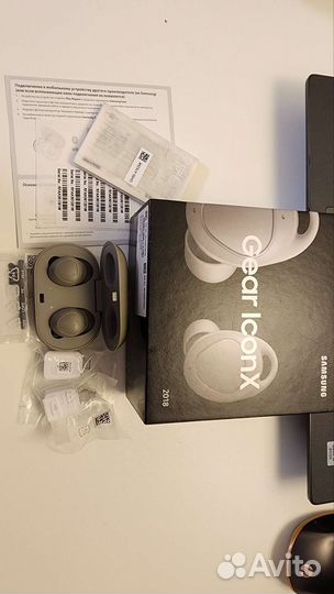 Беспроводные наушники Samsung Gear IconX