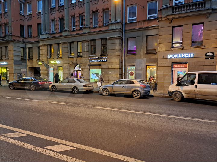 Торговая площадь у метро 120 м²