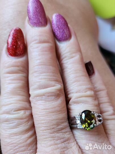 Кольцо с перидотом