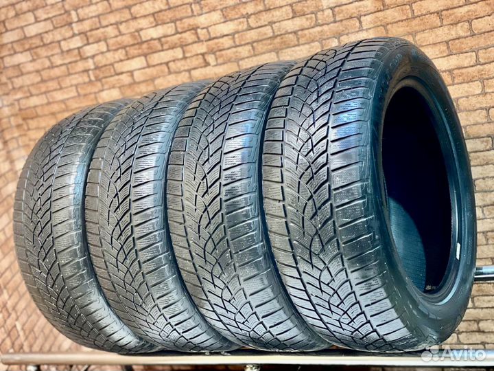 Goodyear UltraGrip Performance 225/55 R17