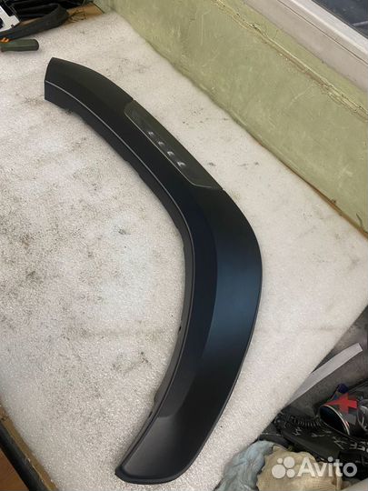Расширитель арки левый Hilux 8 Рестайлинг