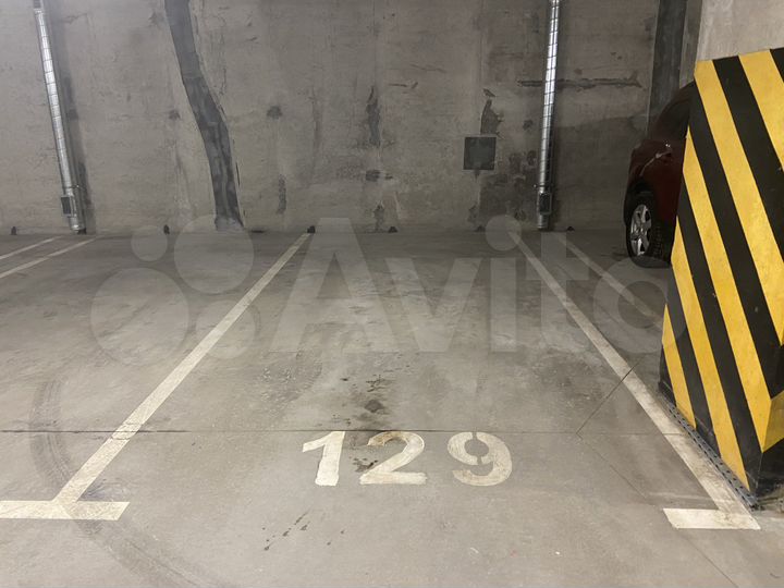 Машиноместо, 13 м²