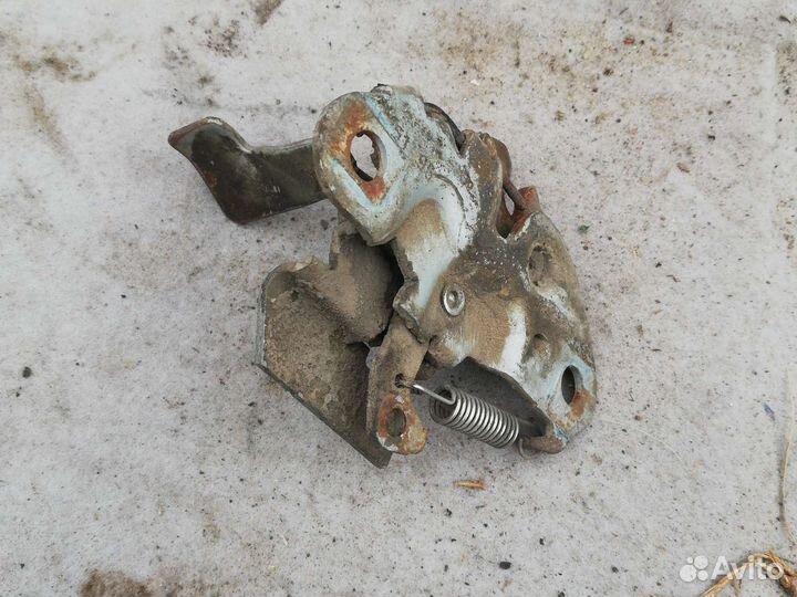 Замок капота Рено Меган 1