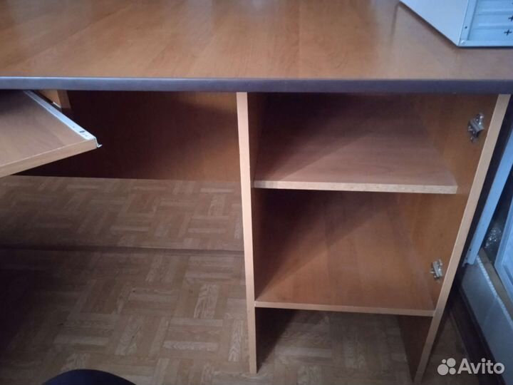 Компьютерный стол угловой