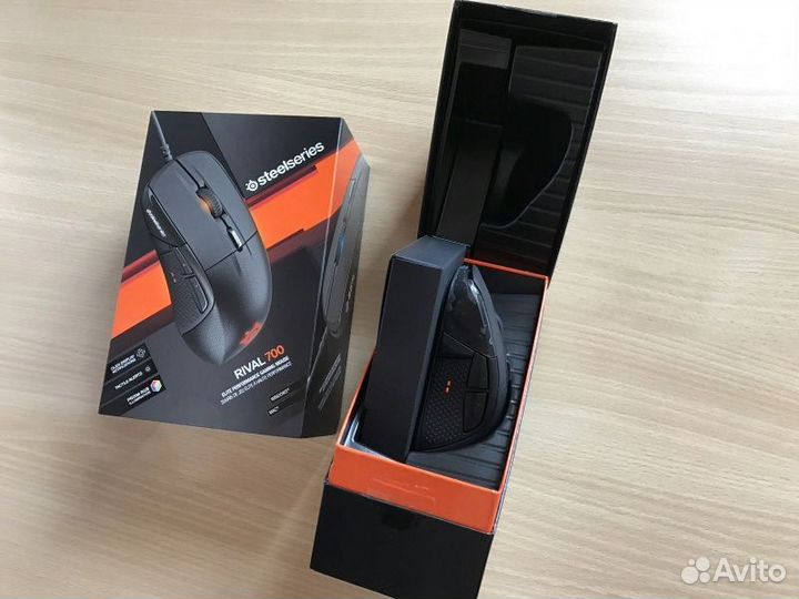 SteelSeries Rival 700 с дисплеем