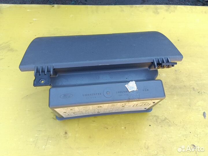 Ford Fusion Бардачок