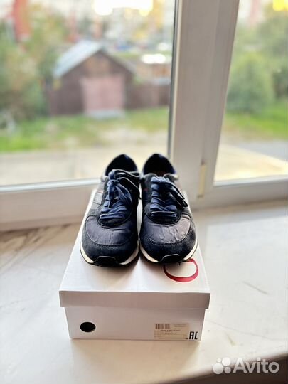 Кроссовки мужские guess