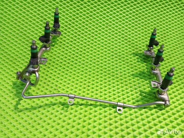 Топливная рампа Audi A6 C6 (2006)