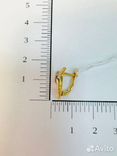 Золотые серьги с камнем