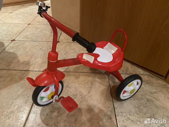 Детский трехколесный велосипед