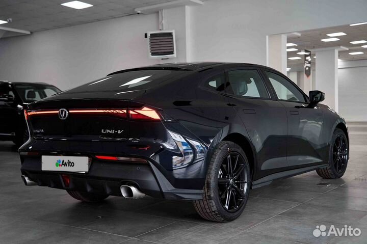 Changan UNI-V 1.5 AMT, 2022