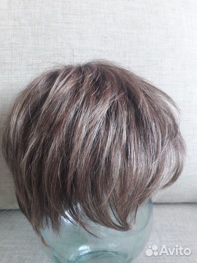 Парик из искусственных волос