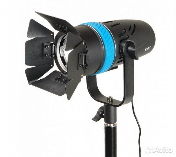 Осветитель светодиодный Falcon Eyes SpotLight 70LE