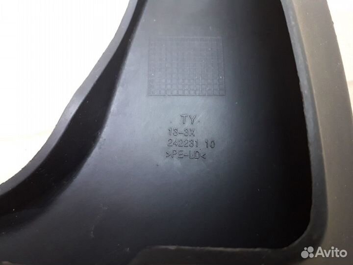 Брызговик задний правый BMW X5 E70