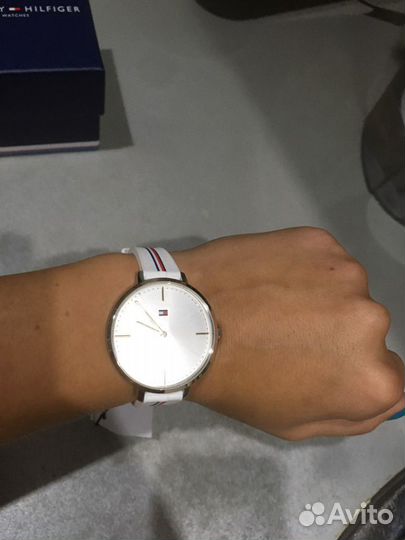 Часы Tommy hilfiger
