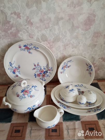 Столовый сервиз новый