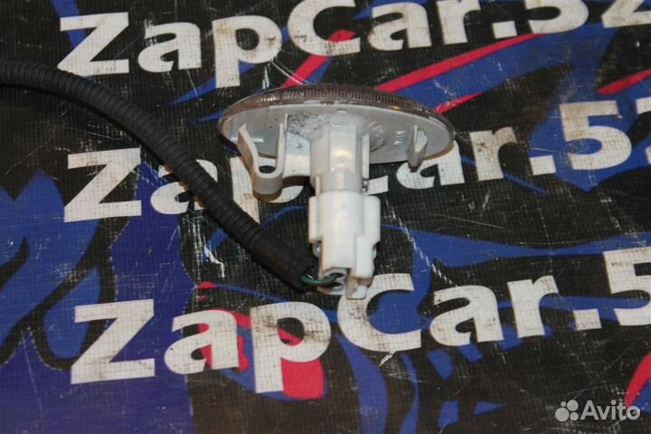 Повторитель на крыло Сузуки Гранд Витара