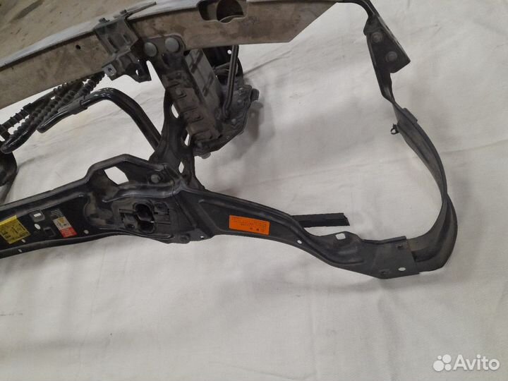 Телевизор Mercedes W203