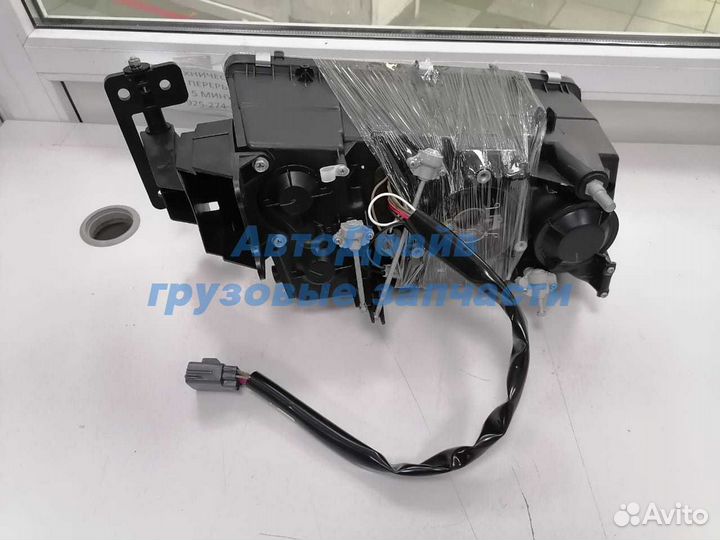 Фара ксенон Вольво Фш12 Фм12 правая