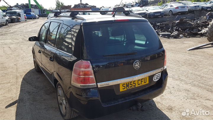 Разбор на запчасти Opel Zafira B