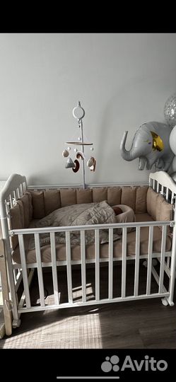 Мобиль в кроватку из фетра музыкальный