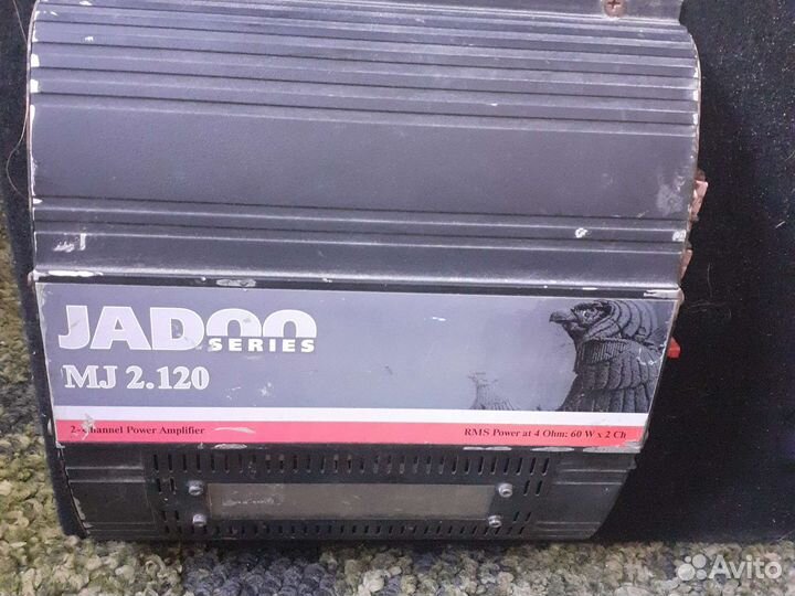 Сабвуфер и усилитель в автомобиль