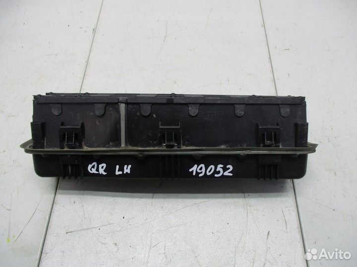 Решетка вентиляционная левая Kia Quoris KH