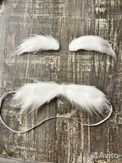 Усы и брови Деда Мороза