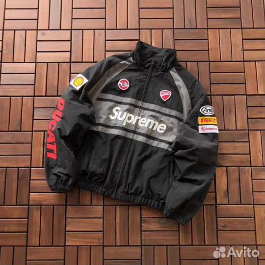 Ветровка supreme ducati