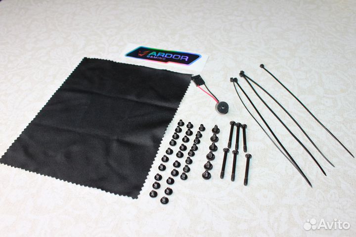 Набор винтов для сборки компьютера + микрофибра