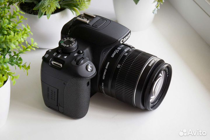 Canon 700D Kit