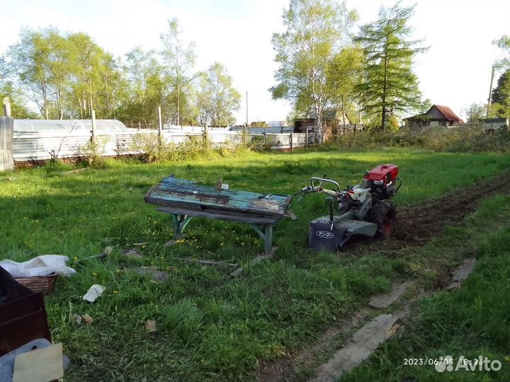 Вспашка участка земли