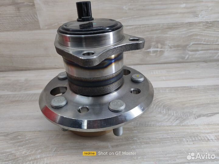 Ступица задняя Левая Toyota Fenox