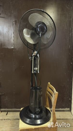 Вентилятор с увлажнителем и управлением (пульт)